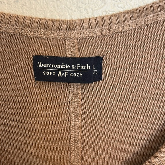 Abercrombie & Fitch Tan Fitted Long Sleeve Blouse - Picture 2 of 7
